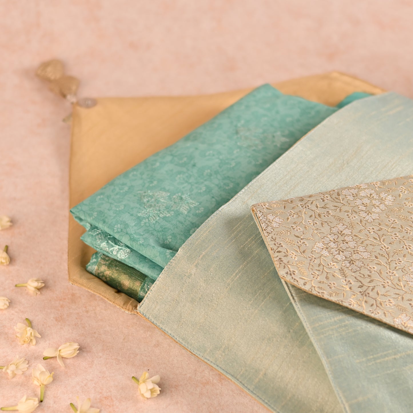 Banaavat Essence Brocade & Dupion Silk Saree Cover – Triangular Flap with Flower Tassel (40x40 cm)